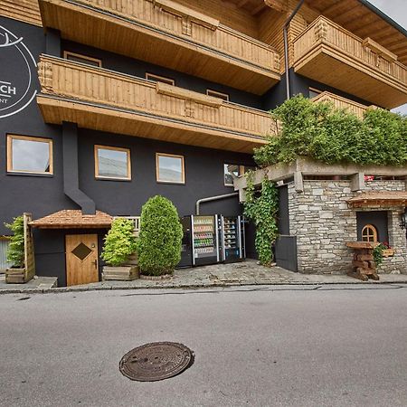 Platzhirsch Rooms - B&B - Self Check-In Пиезендорф Екстериор снимка