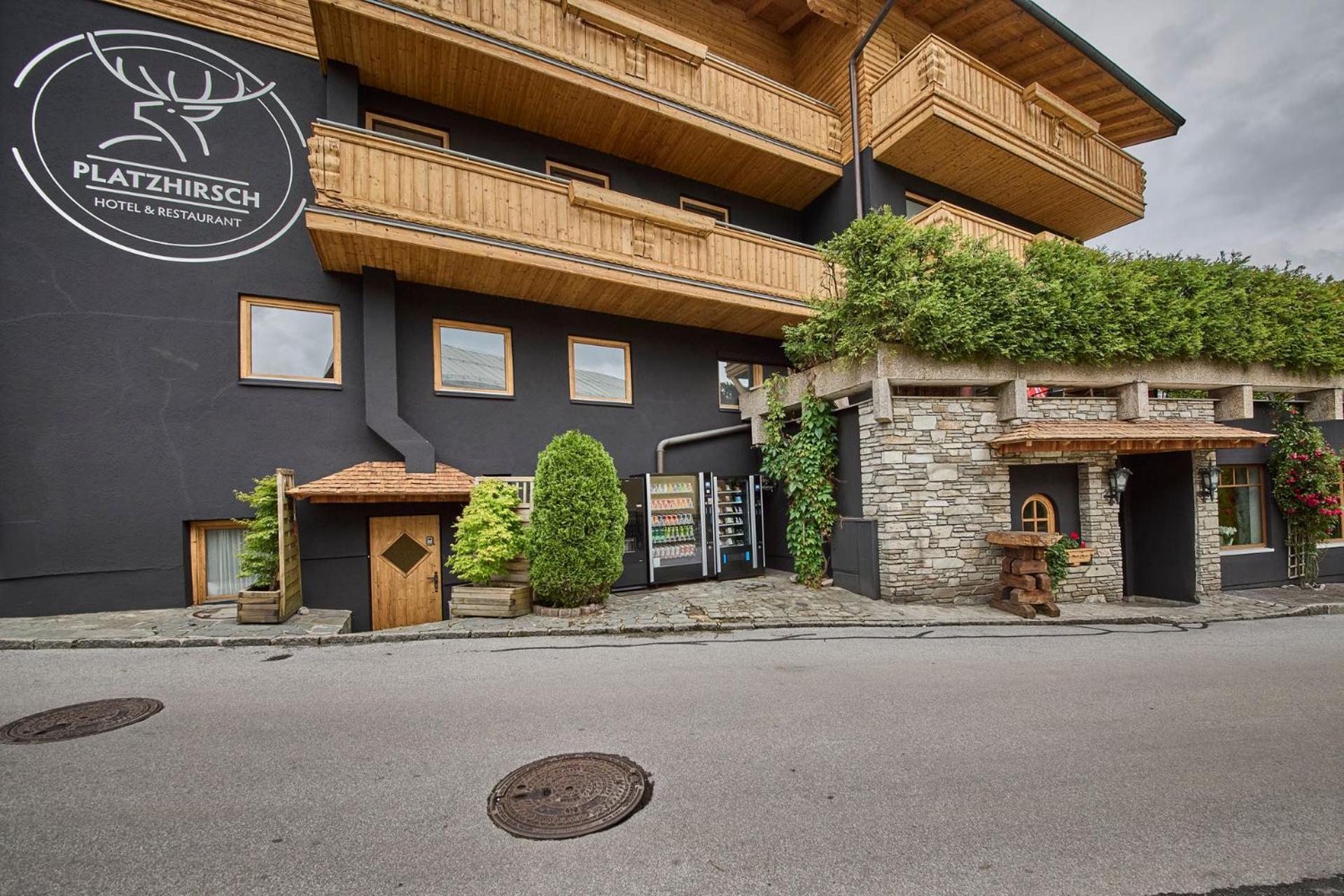 Platzhirsch Rooms - B&B - Self Check-In Пиезендорф Екстериор снимка
