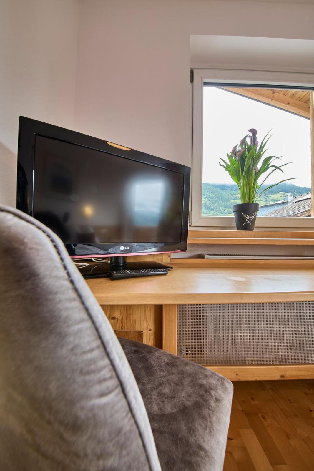Platzhirsch Rooms - B&B - Self Check-In Пиезендорф Екстериор снимка