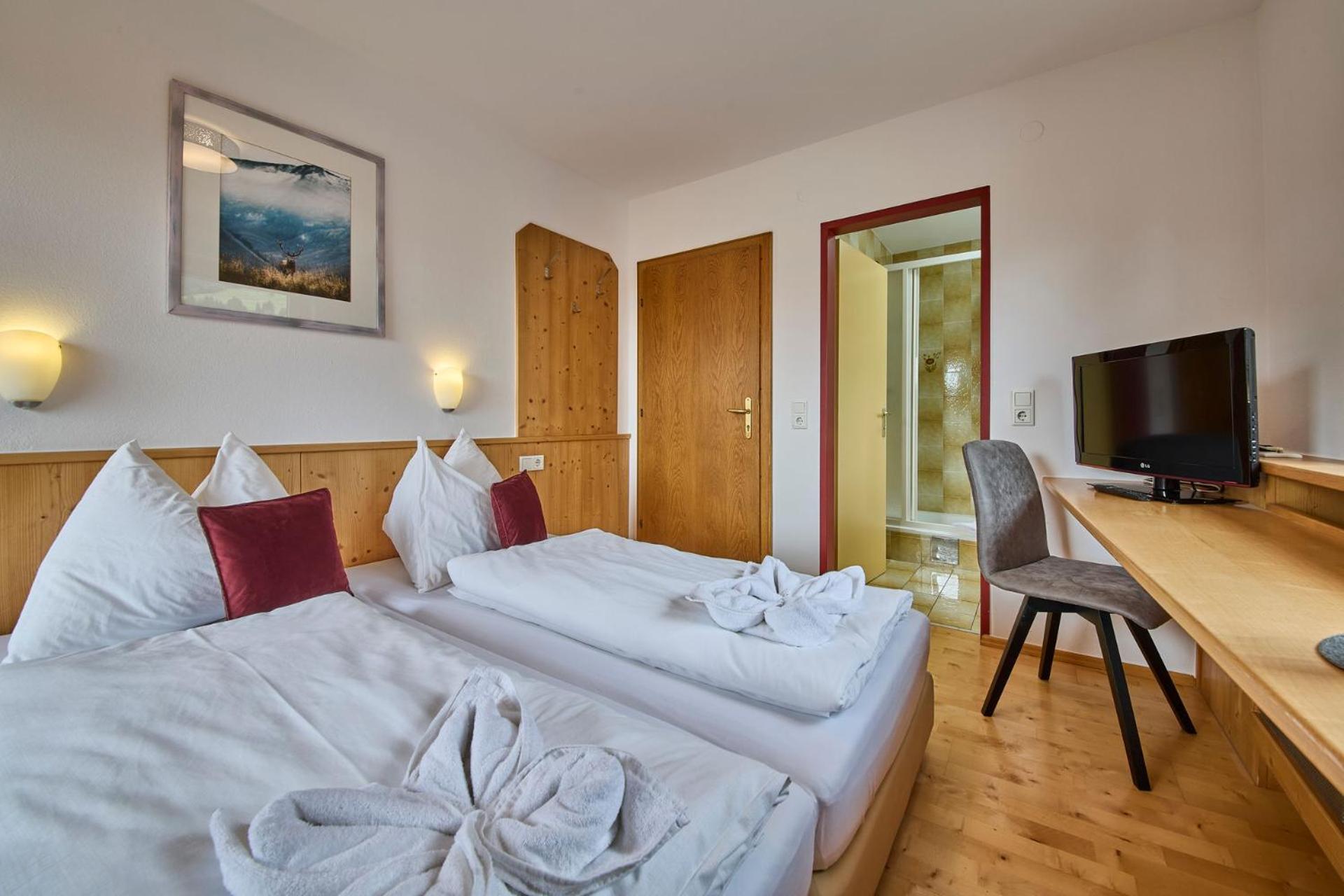 Platzhirsch Rooms - B&B - Self Check-In Пиезендорф Екстериор снимка