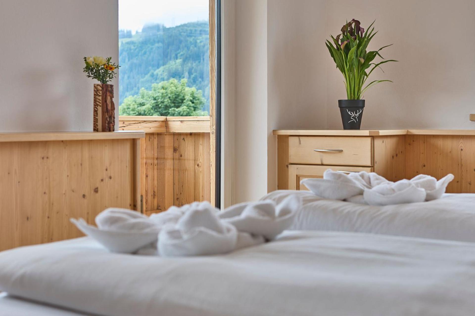 Platzhirsch Rooms - B&B - Self Check-In Пиезендорф Екстериор снимка