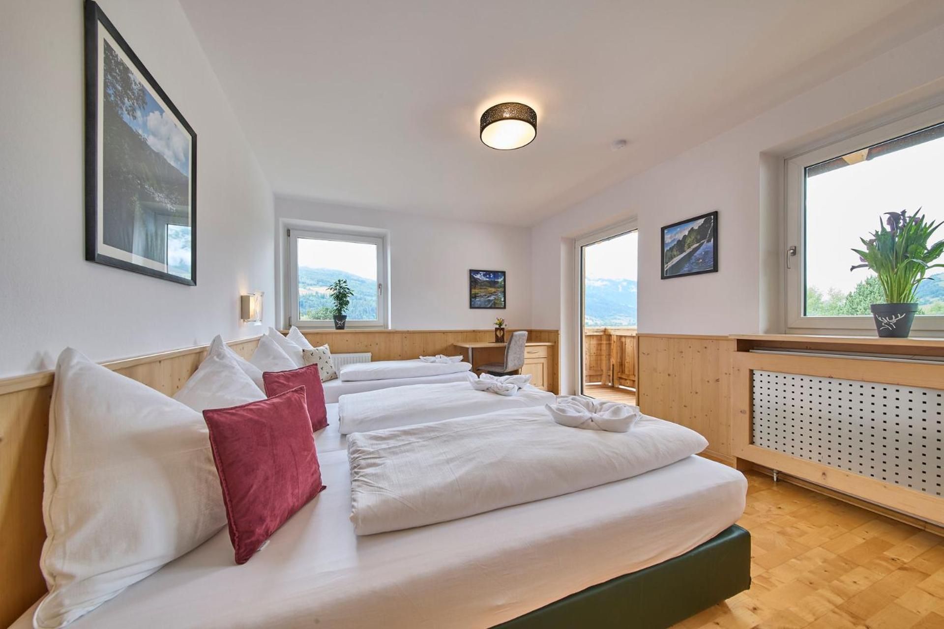 Platzhirsch Rooms - B&B - Self Check-In Пиезендорф Екстериор снимка