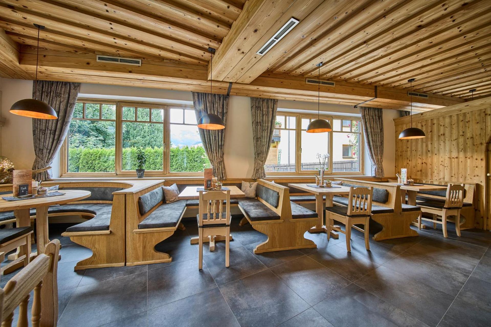 Platzhirsch Rooms - B&B - Self Check-In Пиезендорф Екстериор снимка