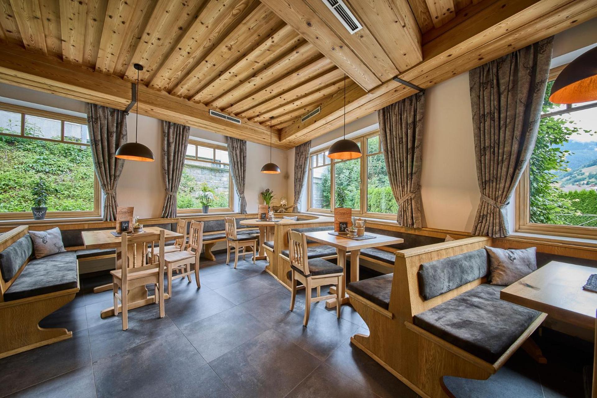 Platzhirsch Rooms - B&B - Self Check-In Пиезендорф Екстериор снимка