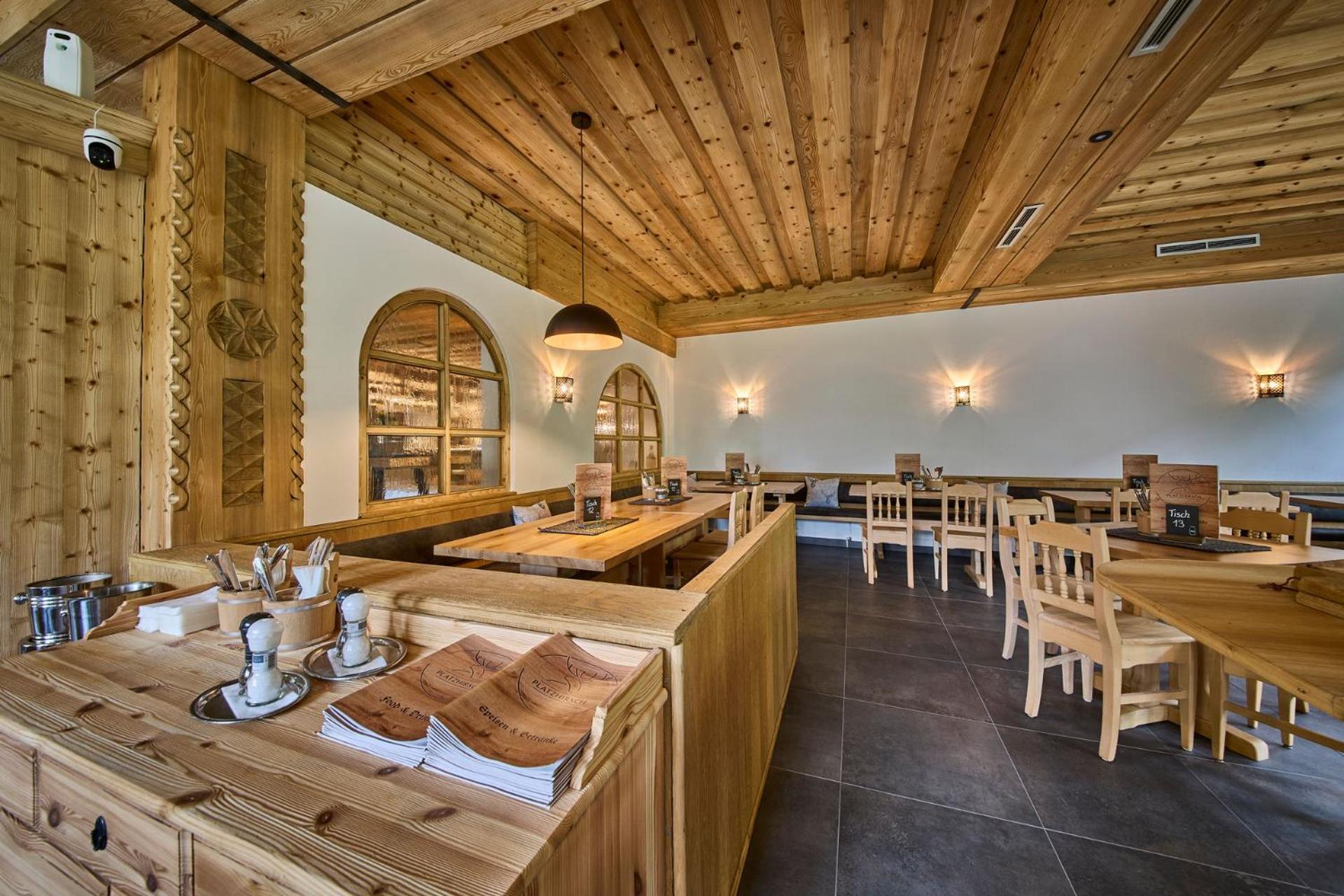 Platzhirsch Rooms - B&B - Self Check-In Пиезендорф Екстериор снимка
