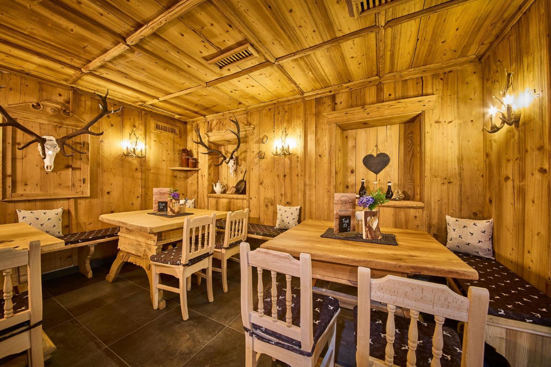Platzhirsch Rooms - B&B - Self Check-In Пиезендорф Екстериор снимка