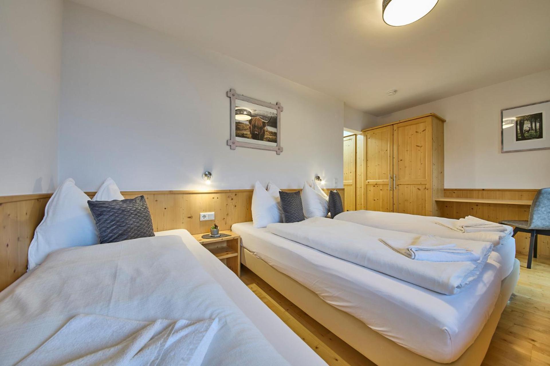Platzhirsch Rooms - B&B - Self Check-In Пиезендорф Екстериор снимка
