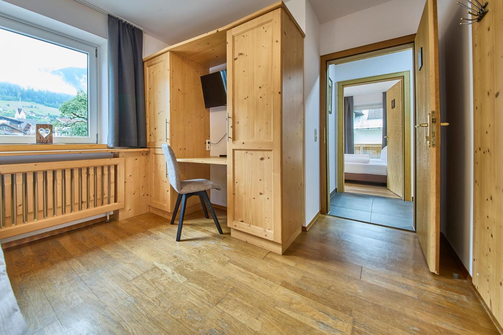 Platzhirsch Rooms - B&B - Self Check-In Пиезендорф Екстериор снимка